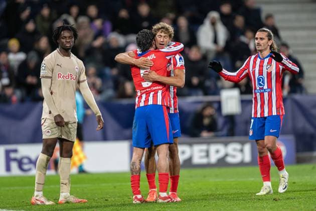 Marcos Llorente a goal celebrate with his teammates during UEFA Champions league match, Red Bull Salzburg - Atletico Madrid , 29. january 2025, Red Bull Arena, Salzburg, Austria Copyright: xMICHALxFAJT,ZOSPORTU.SKx FAJ_1352