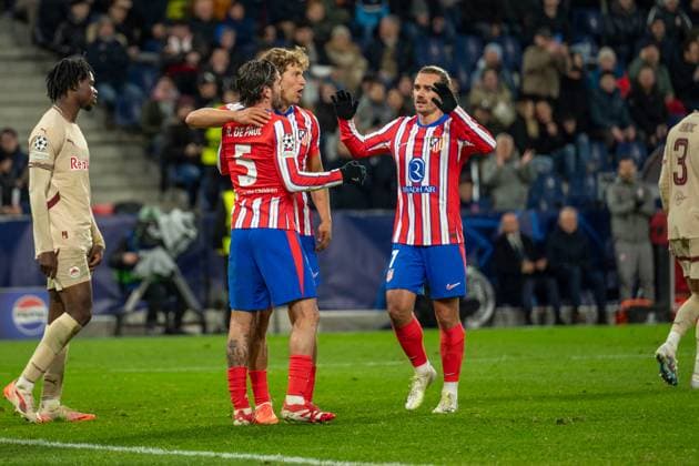 SOCCER - UEFA CL, RBS vs Atletico SALZBURG,AUSTRIA,29.JAN.25 - SOCCER - UEFA Champions League, Red Bull Salzburg vs Atletico Madrid. Image shows the rejoicing of team Madrid (Atletico).  GEPAxpictures xWolfgangxKofler