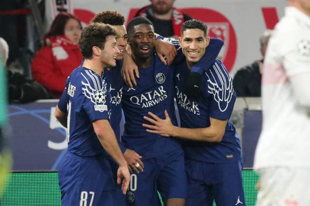 29 01 2025, xmohx, Football UEFA Champions League, VfB Stuttgart Paris St Germain v l Torjubel nach dem Tor zum celebrating the goal celebrate 0 3 durch Ousame Dembele PSG Paris St Germain DFL DFB REGULATIONS PROHIBIT ANY USE OF PHOTOGRAPHS as IMAGE SEQUENCES and or QUASI VIDEO Stuttgart