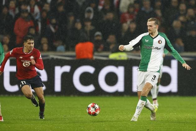 LILLE, 29-01-2025. Decathlon Arena Stade Pierre Mauroy. Football, UEFA Champions League season 2024 2025. Lille - Feyenoord. (L-R) Lille player Ngal Ayel Mukau, Feyenoord player Thomas Beelen during the match Borussia LOSC Lille - Feyenoord Lille - Feyenoord  x27614645x Copyright:
