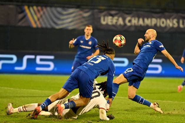 Zagreb, Croatia, January 29th 2024: Rafael Leao of Milan (C) in action against Josip Misic of Dinamo Zagreb (R) during the UEFA Champions League, League phase, match between Dinamo Zagreb and Milan at Stadium Maksimir, Zagreb, Croatia. (Igor Kupljenik SPP) Copyright: xIgorxKupljenikx xSPPx spp-en-IgKuSp-IK3_2302