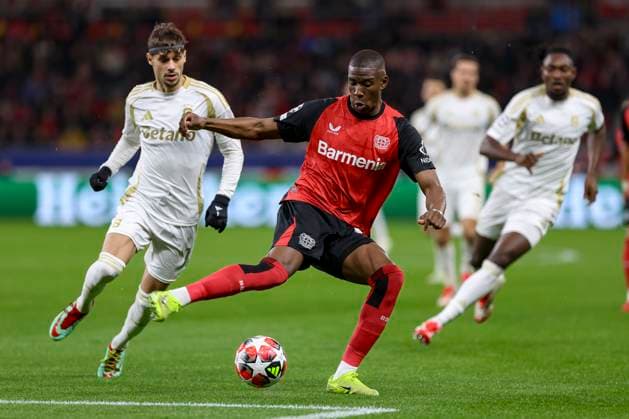 Leverkusen, Germany, 29 01 25 Veljko Birmancevic AC Sparta Praha and Nordi Mukiele Bayer 04 Leverkusen fighting for the ball during the Champions League group stage match between Bayer 04 Leverkusen and Sparta Prag at BayArena Leverkusen BayArena North Rhine Westphalia Germany Copyright: xBrauer-Fotoagenturx xAdrianxSchlx