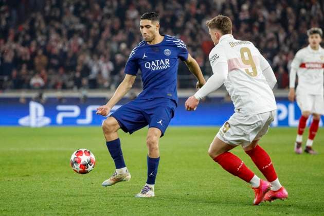 Achraf Hakimi Paris St Germain, 02 and Ermedin Demirovic VfB Stuttgart, 09 , Football, UEFA Champions League, Matchday 8, 2024 2025, VfB Stuttgart vs Paris St Germain, 29 01 2025, Arena Stuttgart, Stuttgart, Germany Stuttgart Arena Stuttgart Baden Württemberg Germany Copyright: xGrantxHubbsx