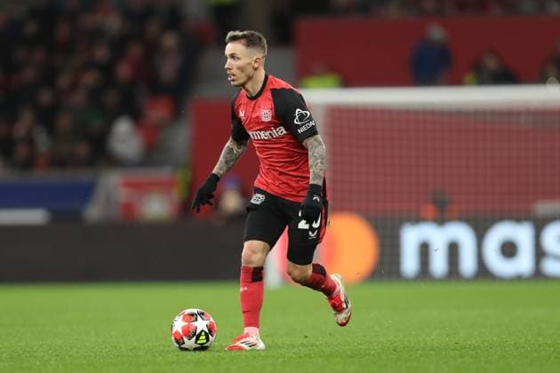 Alejandro Grimaldo Bayer 04 Leverkusen controls the ball during the UEFA Champions League 2024 25 League Phase MD8 match between Bayer 04 Leverkusen and AC Sparta Praha at BayArena on January 29, 2025 in Leverkusen, Germany Photo by Oliver Kaelke DeFodi Images Defodi 678 2025 01 29 OK LEVACS 1238 Defodi-678