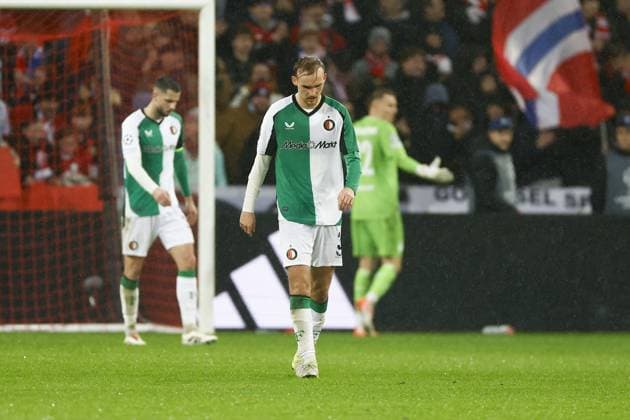 LILLE, 29-01-2025. Decathlon Arena Stade Pierre Mauroy. Football, UEFA Champions League season 2024 2025. Lille - Feyenoord. Feyenoord player Thomas Beelen disappointed after 4-1 during the match Borussia LOSC Lille - Feyenoord Lille - Feyenoord  x27614821x Copyright: