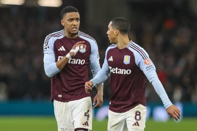 UEFA Champions League Matchday 8 of 8 Aston Villa v Celtic Ezri Konsa of Aston Villa gives Youri Tielemans instructions during the UEFA Champions League Matchday 8 of 8 Aston Villa vs Celtic at Villa Park, Birmingham, United Kingdom, 29th January 2025 (Photo by Gareth Evans News Images) Copyright: xGarethxEvans NewsxImagesx