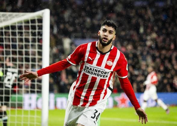 EINDHOVEN - Armando Obispo of PSV Eindhoven scores the 2-2 during the UEFA Champions League match between PSV Eindhoven and Liverpool FC at Phillips Stadium on Jan. 29, 2025 in Eindhoven, Netherlands. ANP KOEN VAN WEEL UEFA Champions League 2024 25 League Phase MD8 2024 25 xVIxANPxSportx xxANPxIVx 518658727 originalFilename: 518658727.jpg