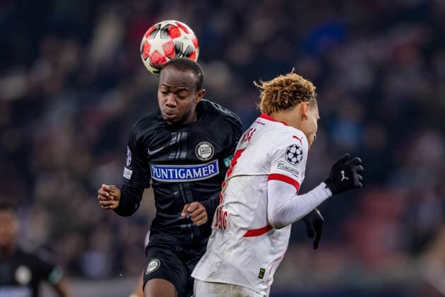 SOCCER - UEFA CL, Sturm vs RB Leipzig KLAGENFURT,AUSTRIA,29.JAN.25 - SOCCER - UEFA Champions League, SK Sturm Graz vs RasenBallsport Leipzig. Image shows Malick Yalcouye (Sturm) and Antonio Nusa (RB Leipzig).  GEPAxpictures xMatthiasxTrinkl