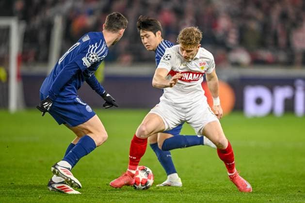 Fabian Ruiz Paris Saint Germain , Yannik Keitel VfB Stuttgart and Kang in Lee Paris Saint Germain battle for the ball during the UEFA Champions League 2024 25 League Phase MD8 match between VfB Stuttgart and Paris Saint Germain at MHPArena on January 29, 2025 in Stuttgart, Germany Photo by Harry Langer DeFodi Images Defodi 541 VFBPSG20250129 77 Defodi-541