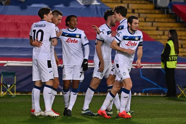 Foto IPP MiMa Barcellona 29 01 2025 Calcio UEFA Champions League 2024 2025 FC Barcellona - Atalanta BC nella foto Mario Pasalic (Atalanta BC) - festeggiato dai compagni dopo il suo gol del 2 a 2 Italy Photo Press - World Copyright Barcelona italy Espana ITALY  Copyright: xR4924_italyphotopressx