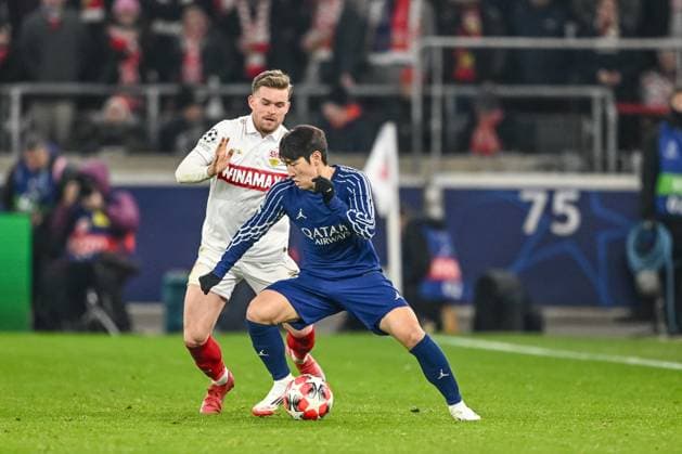 Maximilian Mittelstaedt VfB Stuttgart and Kang in Lee Paris Saint Germain battle for the ball during the UEFA Champions League 2024 25 League Phase MD8 match between VfB Stuttgart and Paris Saint Germain at MHPArena on January 29, 2025 in Stuttgart, Germany Photo by Harry Langer DeFodi Images Defodi 541 VFBPSG20250129 78 Defodi-541