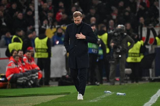 29 01 2025, xjhx, Football UEFA Champions League, VfB Stuttgart Paris St Germain v l Coach Sebastian Hoeness Hoeneß VfB Stuttgart Disappointed, sad, frustrated DFL DFB REGULATIONS PROHIBIT ANY USE OF PHOTOGRAPHS as IMAGE SEQUENCES and or QUASI VIDEO Stuttgart