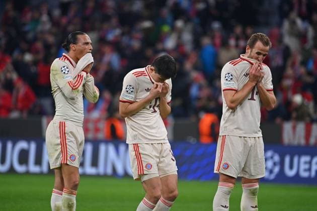 v.re:Harry KANE (Bayern Muenchen), Minjae KIM (FC Bayern Muenchen), Leroy SANE (Bayern Muenchen) nach Spielende, Enttaeuschung,Frust,enttaeuscht, frustriert,niedergeschlagen,Aktion, Fussball Champions League Ligaphase, FC Bayern Muenchen - SK Slovan Bratislava 3-1 am 29.01.2025 , A L L I A N Z A R E N A.