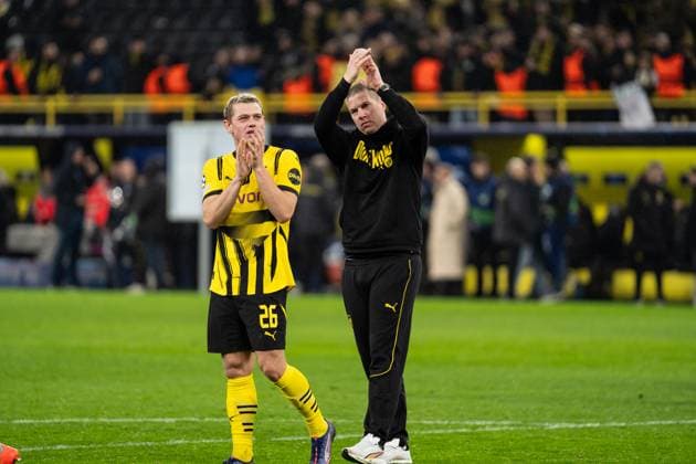 GER, UEFA Champions League, Matchday 8 Borussia Dortmund vs FC Shakhtar Donetsk 29 01 2025, Signal Iduna Park, Dortmund, GER, UEFA Champions League, Matchday 8 Borussia Dortmund vs FC Shakhtar Donetsk In the picture Julian Ryerson Borussia Dortmund, 26 and Mike Tullberg Head Coach Head Coach, BV Borussia Dortmund nordphotoxGmbHxx xChristianxSchulze nph000300