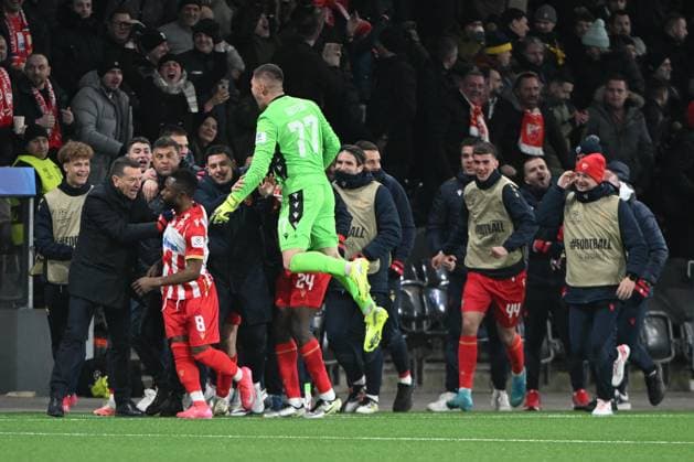 29 01 2025, Bern, Stadion Wankdorf, Uefa Champions League BSC Young Boys Red Star Belgrade, the players of Belgrade celebrate the goal to 0 1 by 8 Guelor Kanga Belgrade Bern Stadion Wankdorf Bern Switzerland Copyright: xJustPictures.ch ManuelxWinterbergerx jp-de-MaWi-MWI_1235