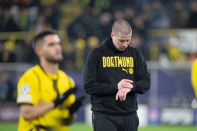 Final cheer Dortmund, Coach Mike TULLBERG DO cheer, jubilation, joy, cheers, Football Champions League, Matchday 8, Borussia Dortmund DO Shakhtar Donetsk Donetsk , 3 1 on 29 01 2025 in Dortmund Germany UEFA regulations prohibit any use of photographs as image sequences and or quasi video Â
