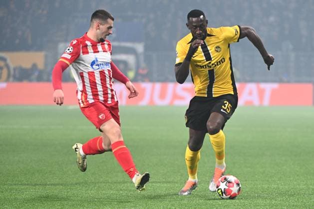 29.01.2025, Bern, Stadion Wankdorf, Uefa Champions League: BSC Young Boys - Roter Stern Belgrad, 70 Ognjen Mimovic (Belgrad) gegen 35 Silvere Ganvoula (Young Boys). Bern Stadion Wankdorf Bern Switzerland Copyright: xJustPictures.ch ManuelxWinterbergerx jp-de-MaWi-MWI_1065