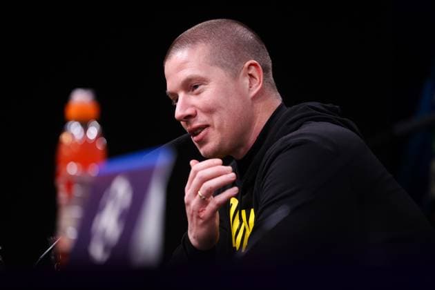 29 01 2025, UEFA Champions League, Matchday 8, Borussia Dortmund Shakhtar Donetsk, Press conference with coach Mike Tullberg Borussia Dortmund , showing his bloody hand, Dortmund Signal Iduna Park NRW Germany xRHR PHOTO DEx Copyright: DennisxEwert RHR-FOTOx RHR-FOTO DE