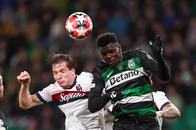 Giovanni Fabbian (Bologna) Ousmane Diomande (Sporting CP Lisboa) during the Uefa Champions League match between Sporting CP Lisboa 1-1 Bologna FC at Estdio Jos Alvalade on January 29, 2025 in Lisboa, Italy. Noxthirdxpartyxsales  (280021499)