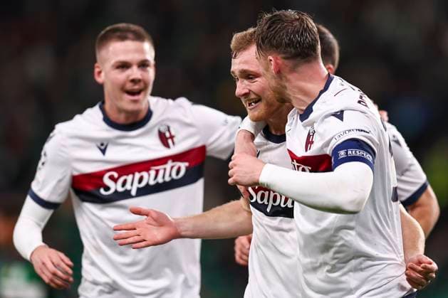 Tommaso Pobega (Bologna) Sam Beukema (Bologna) celebrates after scoring his team s first goal during the Uefa Champions League match between Sporting CP Lisboa 1-1 Bologna FC at Estdio Jos Alvalade on January 29, 2025 in Lisboa, Italy. Noxthirdxpartyxsales  (280021502)
