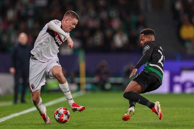 Emil Holm (Bologna) Geny Catamo (Sporting CP Lisboa) during the Uefa Champions League match between Sporting CP Lisboa 1-1 Bologna FC at Estdio Jos Alvalade on January 29, 2025 in Lisboa, Italy. Noxthirdxpartyxsales  (280021555)