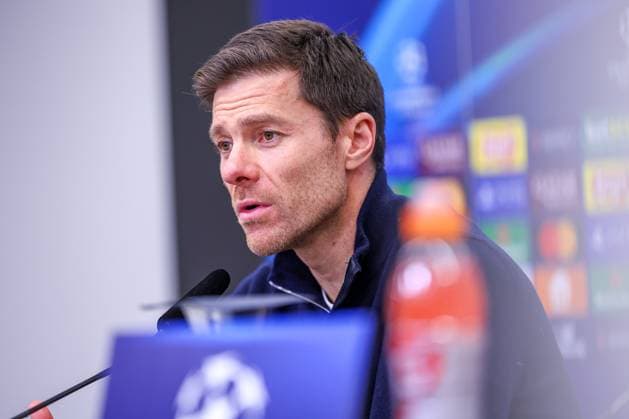 29.01.2025, Fußball, Bayer 04 Leverkusen - AC Sparta Prag, UEFA Champions League, 8. Spieltag, BayArena, Saison 2024 2025: Cheftrainer Xabi Alonso (Bayer 04 Leverkusen Trainer) bei der Pressekonferenz nach dem Spiel Nordrhein-Westfalen Deutschland