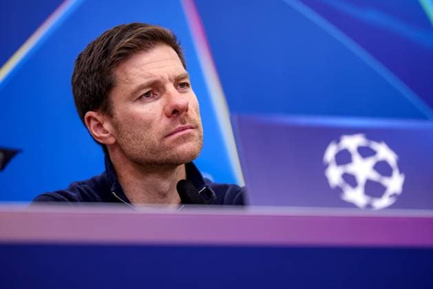 29.01.2025, Fußball, Bayer 04 Leverkusen - AC Sparta Prag, UEFA Champions League, 8. Spieltag, BayArena, Saison 2024 2025: Cheftrainer Xabi Alonso (Bayer 04 Leverkusen Trainer) bei der Pressekonferenz nach dem Spiel Nordrhein-Westfalen Deutschland