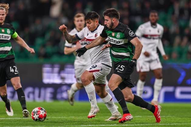 Santiago Castro (Bologna) Goncalo Inacio (Sporting CP Lisboa) during the Uefa Champions League match between Sporting CP Lisboa 1-1 Bologna FC at Estdio Jos Alvalade on January 29, 2025 in Lisboa, Italy. Noxthirdxpartyxsales  (280021575)