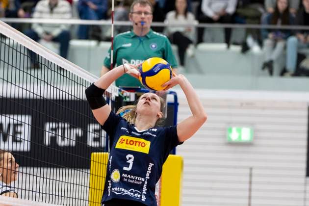 1 Volleyball Bundesliga Women Schwarz Weiss Erfurt vs VfB Suhl LOTTO Thüringen Erfurt 29 01 2025 Lara Nagels 3 VfB Suhl LOTTO Thüringen 1 Volleyball Bundesliga Women Schwarz Weiss Erfurt vs VfB Suhl LOTTO Thüringen Riethsporthalle Erfurt 29 01 2025 Copyright: xBEAUTIFULxSPORTS Duehringx