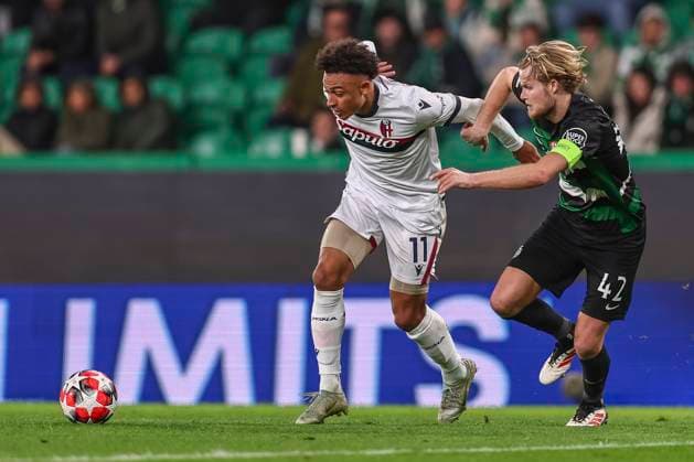 Dan Ndoye (Bologna) Morten Hjulmand (Sporting CP Lisboa) during the Uefa Champions League match between Sporting CP Lisboa 1-1 Bologna FC at Estdio Jos Alvalade on January 29, 2025 in Lisboa, Italy. Noxthirdxpartyxsales  (280021488)