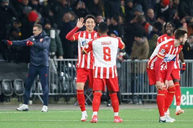 Young Boys Belgrade Youngwoo Seol Guelor Kanga Belgrade cheer 29 01 2025 Stadion St Jakob Park Basel , SWITZERLAND, Soccer Men Season 2024 2025 UEFA Champions League BSC Young Boys Bern Red Star Belgrade cheer for goal scorer Guelor Kanga Nr 8 Belgrade Youngwoo Seol Belgrade