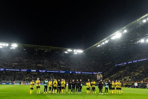 UEFA Champions League Borussia Dortmund FC Shakhtar Donetsk 29 01 2025 Borussia Dortmund players stand in front of the fans UEFA Champions League Borussia Dortmund FC Shakhtar Donetsk Signal Iduna Park, Dortmund 29 01 2025 Copyright: xBEAUTIFULxSPORTS Buriakovx