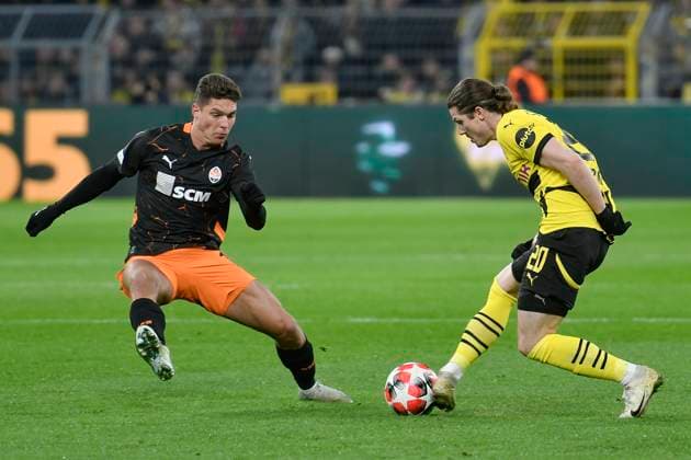 v. li. im Zweikampf Heorhii Sudakov (Schachtar Donezk 10) Marcel Sabitzer (Dortmund 20) 29.01.2025 Fussball, Champions League, Borussia Dortmund vs Schachtar Donezk, Signal Iduna Park, Dortmund, NRW Germany Copyright: xpepphotox xSaschaxWeizx pep00321, pep_20250129_hm_1418