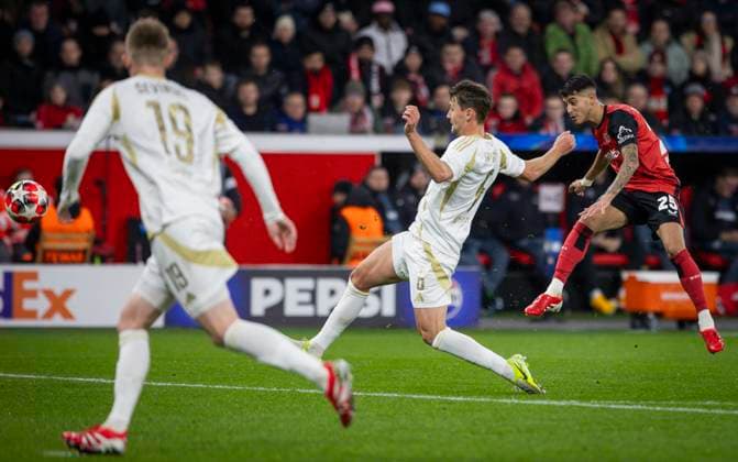Leverkusen, Germany 29th Jan 2025 Exequiel Palacios LEV Kaan Kairinen Prague Bayer Leverkusen Sparta Prague 29 01 2025