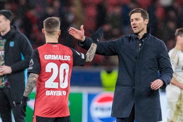 UEFA Champions League, Bayer Leverkusen Sparta Prague, 29 01 2025 Xabi Alonso Bayer 04 Leverkusen, Head Coach with Alejandro Grimaldo Bayer 04 Leverkusen, 20 UEFA Champions League, Bayer Leverkusen Sparta Prague, Matchday 8, on 29 01 2025, BayArena, Leverkusen UEFA regulations prohibit any use of photographs as image sequences and or quasi video Copyright: xBEAUTIFULxSPORTS Meuselx