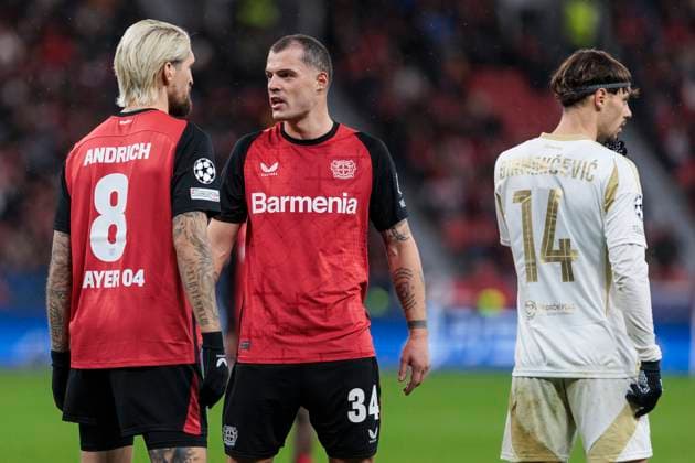 UEFA Champions League, Bayer Leverkusen Sparta Prague, 29 01 2025 Robert Andrich Bayer 04 Leverkusen, 8 speaks with Granit Xhaka Bayer 04 Leverkusen, 34 UEFA Champions League, Bayer Leverkusen Sparta Prague, Matchday 8, on 29 01 2025, BayArena, Leverkusen UEFA regulations prohibit any use of photographs as image sequences and or quasi video Copyright: xBEAUTIFULxSPORTS Meuselx