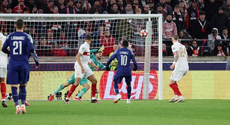 29 01 25 VfB Stuttgart Paris St Germain Germany, Stuttgart, 29 01 2025, Football, UEFA Champions League, VfB Stuttgart Paris St Germain v l Fabian Bredlow VfB Stuttgart , Ousmane Dembele Paris St Germain Goal 0 4 Dembele