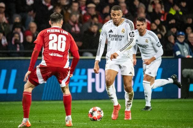 FOOTBALL: BREST vs REAL MADRID Baptiste AUTISSIER MAXPPP - Guingamp 29 01 2025 Baptiste AUTISSIER Maxppp Guingamp ; 29 01 2025 ; Kylian Mbappe lors du match Brest vs Real Madrid comptant pour la 8e journee de la Ligue des Champions a Guingamp le 29 janvier 2025. CHAMPIONS LEAGUE Guingamp Guingamp Bretagne France  Copyright: xMAXPPPxBaptistexAUTISSIERx BAU202501290372 BAU202501290372