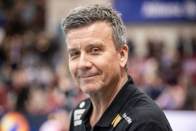 Alexander Waibl Coach Dresdner SC GER, Allianz MTV Stuttgart Dresdner SC, Volleyball Bundesliga, VBL, Season 2024 2025, 30 01 2025 GER, Allianz MTV Stuttgart Dresdner SC, Volleyball Bundesliga, VBL, Season 2024 2025, 30 01 2025 Stuttgart Copyright: xSandyxDinkelackerx EP_SDR