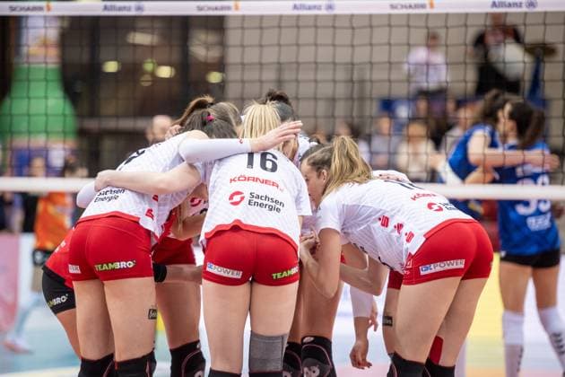 Team spirit at Dresdner SC, team gets together GER, Allianz MTV Stuttgart Dresdner SC, Volleyball Bundesliga, VBL, season 2024 2025, 30 01 2025 GER, Allianz MTV Stuttgart Dresdner SC, Volleyball Bundesliga, VBL, season 2024 2025, 30 01 2025 Stuttgart Copyright: xSandyxDinkelackerx EP_SDR