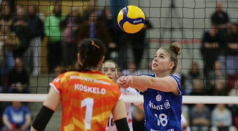 Stuttgart , Volleyball Bundesliga Frauen, Allianz MTV Stuttgart vs Dresdner SC , mitte: Pia Kästner ( Allianz )