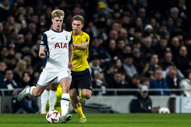 250130 Lucas Bergvall of Tottenham Hotspur and Gottfrid Rapp of Elfsborg during the UEFA Europa League football match between Tottenham Hotspur and Elfsborg on January 30, 2025 in London Photo Emma Wallskog BILDBYRAN COP 320 EW0477 fotboll, football, soccer, fotball,uefa europa league, europa le  Copyright: EMMAxWALLSKOG BB250130EW051
