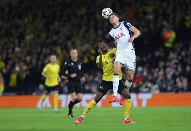 Jalal Abdullai of Elfsborg competes for the ball with Micky van de Ven of Tottenham Hotspur Tottenham Hotspur v Elfsborg, UEFA Europa League, Group Stage, Football, Tottenham Hotspur Stadium, London, UK - 30 Jan 2025 EDITORIAL USE ONLY No use with unauthorised audio, video, data, fixture lists, club league logos or live services. Online in-match use limited to 120 images, no video emulation. No use in betting, games or single club league player publications.  Copyright: xShutterstockx 15123155c