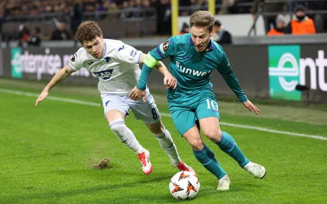 Hoffenheim s Dennis Geiger and Anderlecht s Yari Verschaeren fight for the ball during a soccer game between Belgian soccer team RSC Anderlecht and German Hoffenheim, Thursday 30 January 2025 in Brussels, on day 8 8 of the group stage of the UEFA Europa League tournament. VIRGINIExLEFOUR  x111478586x