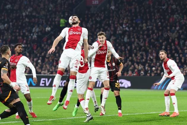 AMSTERDAM, 30-01-2025 , JohanCruijff Arena, football, UEFA Europa League, season 2024 2025, Ajax player Josip Sutalo and Ajax player Youri Baas during the match Ajax - Galasataray, Ajax - Galatasaray  x27627110x Copyright: