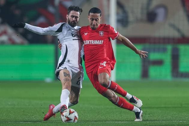 Soccer UEFA Europa League matchday 8 FC Twente Enschede Besiktas JK on 30 01 2025 at Arena De Grolsch Veste in Enschede Rafa Istanbul , left Anass Salah Eddine Enschede , right xJRx