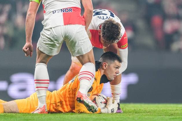 250130 Goalkeeper Ales Mandous of Slavia Prag celebrates after a penalty kick from Erik Botheim of Malmö FF not in picture during the UEFA Europa League football match between Slavia Prag and Malmö FF on January 30, 2025 in Prague Photo Mathilda Ahlberg BILDBYRAN kod MA MA0779 fotboll football soccer fotball uefa europa league europa league slavia prag malmö ff bbeng bbauto  Copyright: MATHILDAxAHLBERG BB250130MA054