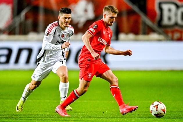ENSCHEDE, Stadium Grolsch Veste, 30-01-2025 , season 2024 2025 , Europa League during the match Twente - Besiktas FC Twente player Michal Sadilek vs Besiktas JK player Milot Rashica Twente - Besiktas  x27627289x Copyright: