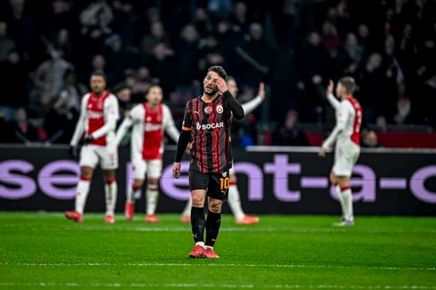 Galatasaray forward Dries Mertens is disappointed after the goal of AFC Ajax Amsterdam forwarder Bertrand Traore 1 0, during the match Ajax Galatasaray at the Johan Cruijff ArenA for the UEFA Europa League League phase Matchday 8 season 2024 2025 in AMSTERDAM, Netherlands on 30 januari 2025, photo by Stefan Koops EYE4images DeFodi Images Defodi 746 212139 Defodi-746