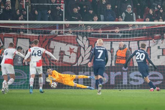 Ales Mandous hold the penalty shot during UEFA Europa league match, SK Slavia Prague - Malmo FF , 30. january 2025, Fortuna Arena, Prague, Czech republic Copyright: xMICHALxFAJT,ZOSPORTU.SKx MAJ_3537